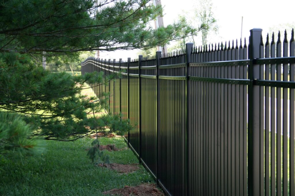 commercial aluminum fence installation around Fort Wayne