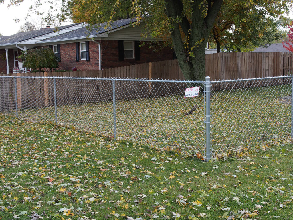 residential chain link fencing in Fort Wayne
