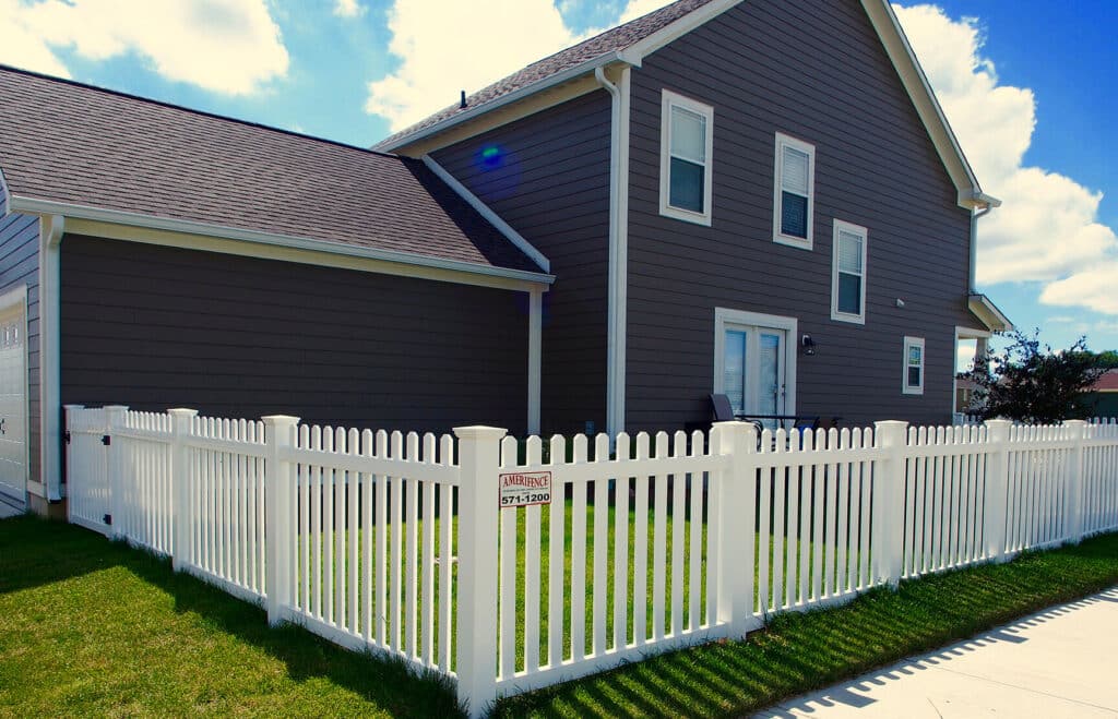 Install a white vinyl picket fence around Cincinnati