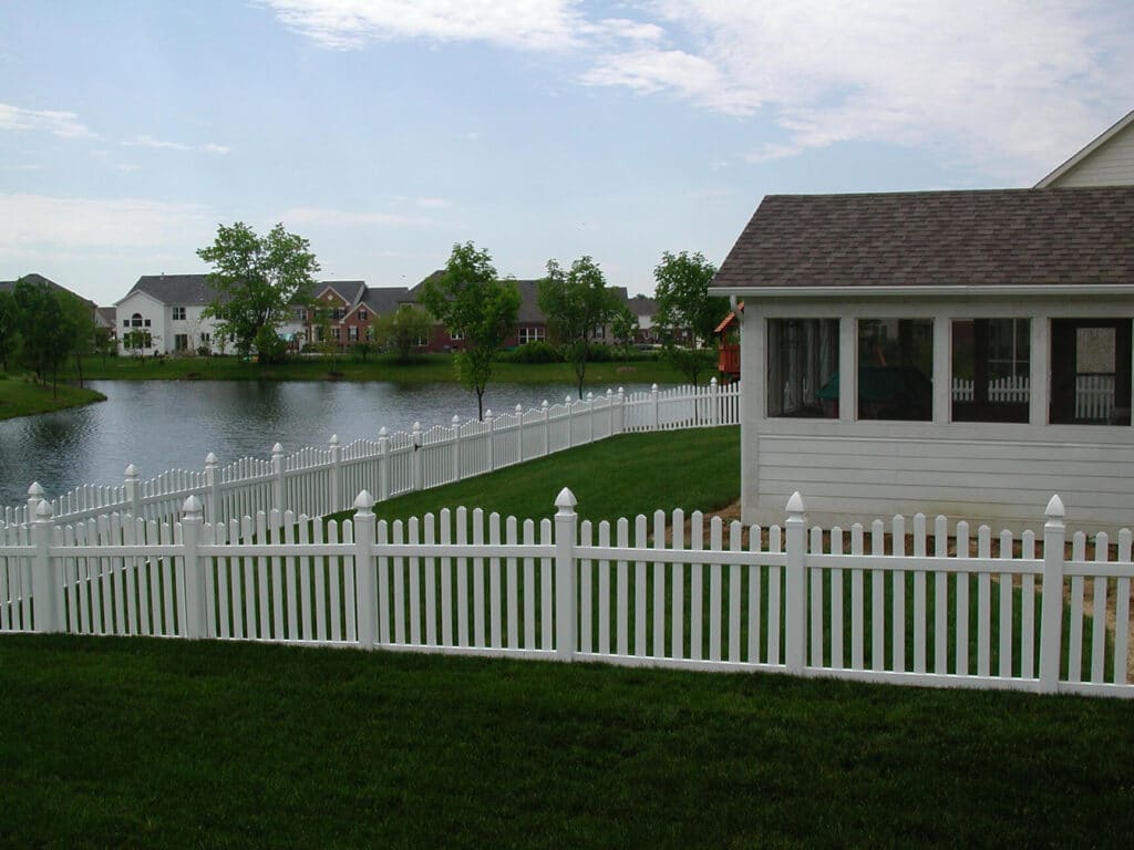 Picket fence installation in Cincinnati