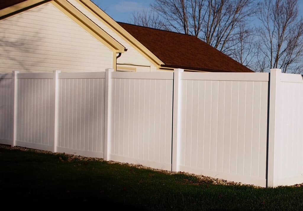 pvc privacy fence installation around Fort Wayne