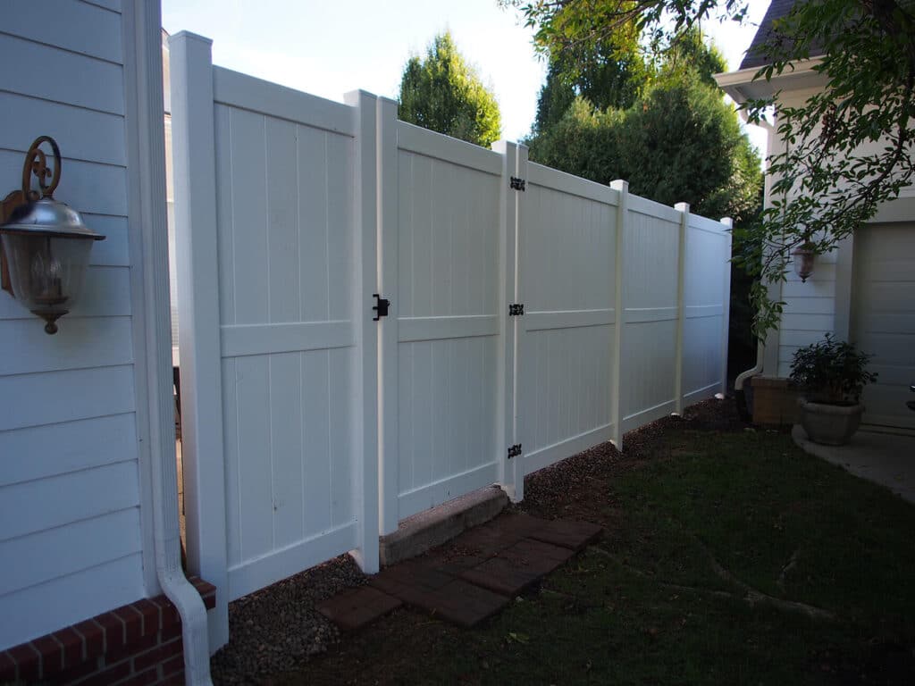 Fort Wayne vinyl fence installation companies