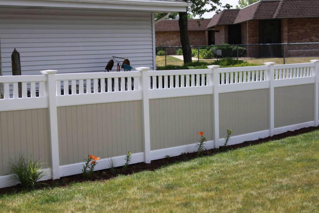 Custom vinyl fence installation with lattice top in Fort Wayne