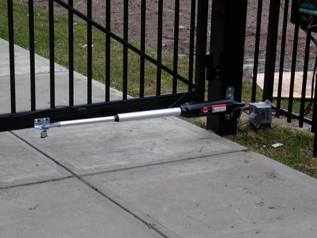 install electric swing gates for driveway in Fort Wayne