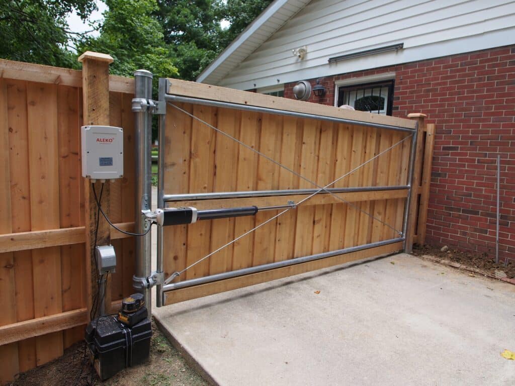 Company that installs electric swing gates for driveways in Fort Wayne