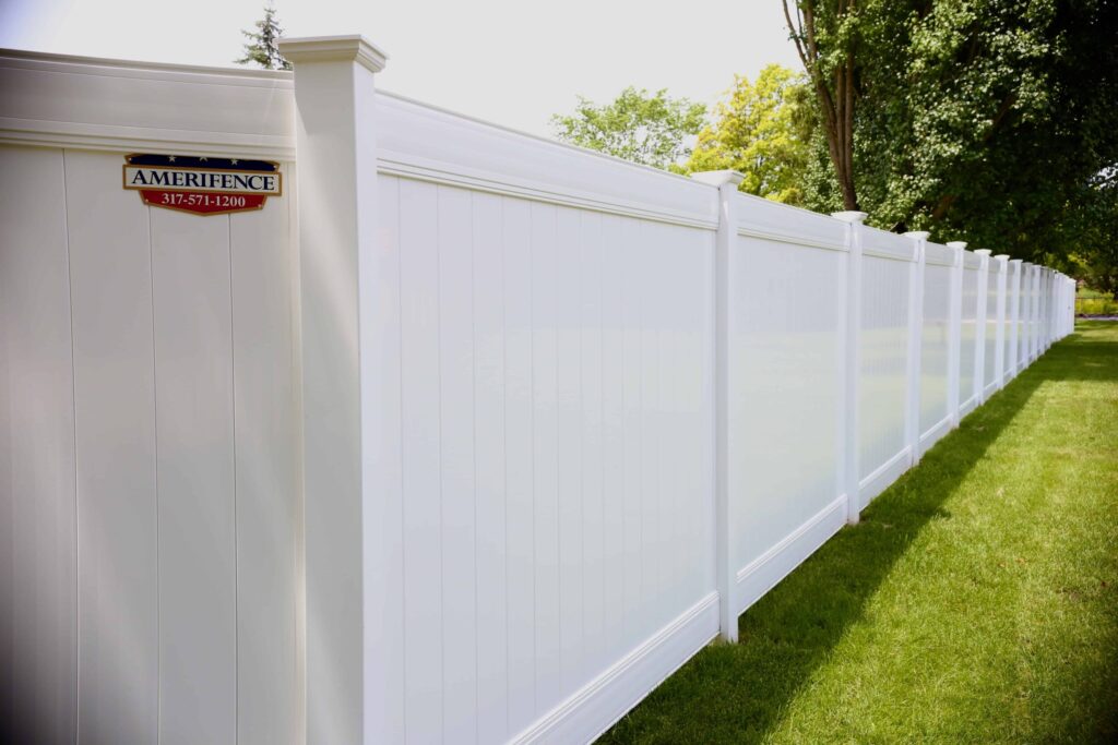 Privacy vinyl fencing services in Fort Wayne
