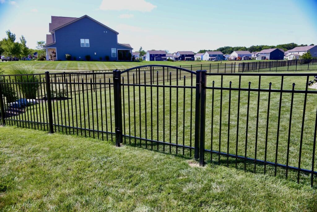 aluminum fence installation company in Fort Wayne