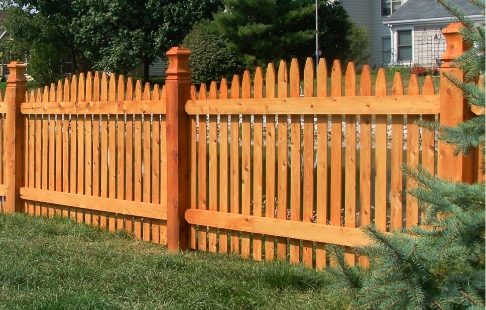 Cedar fencing company in Fort Wayne