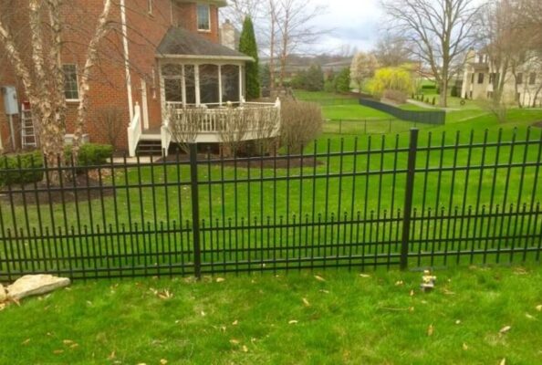 Deals on puppy-picket fencing around Fort Wayne, IN