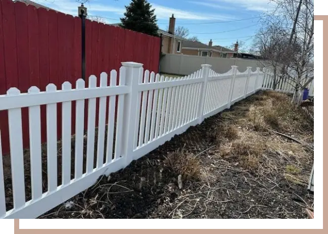 white vinyl fence